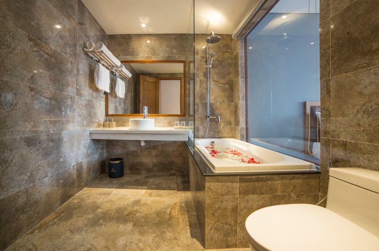 Clivia Hotel & Suite Дананг Экстерьер фото