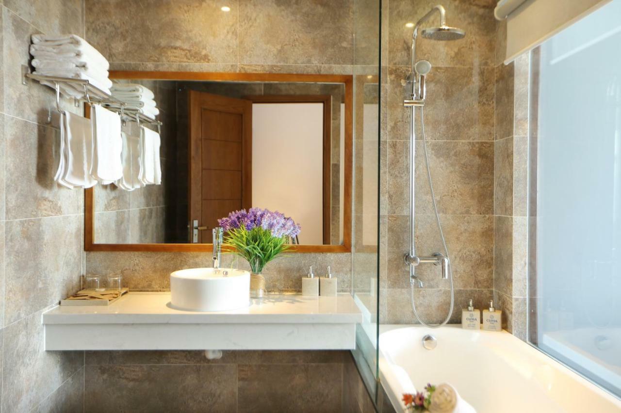 Clivia Hotel & Suite Дананг Экстерьер фото